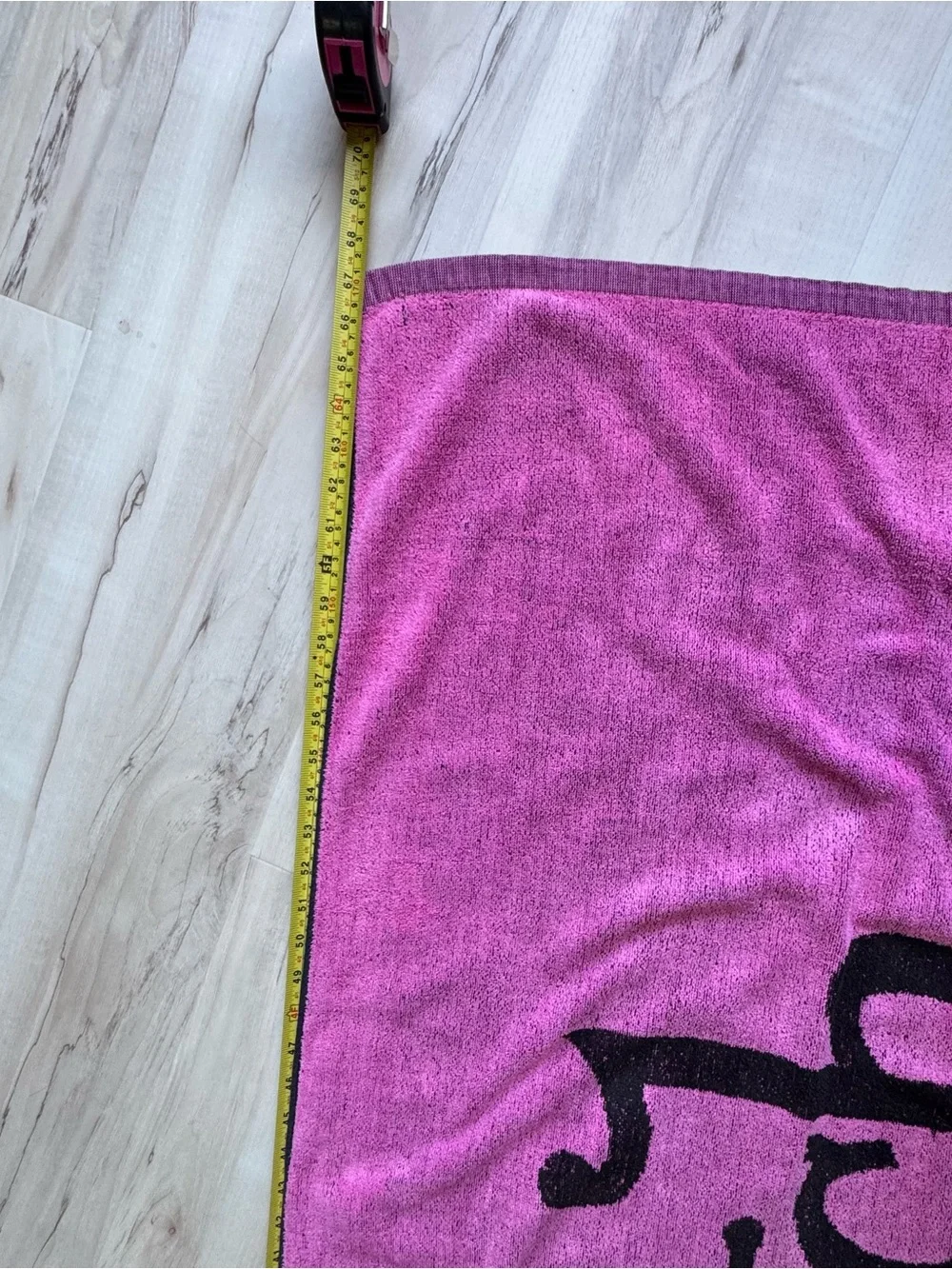 Von Dutch Beach Towel Black & Hot Pink